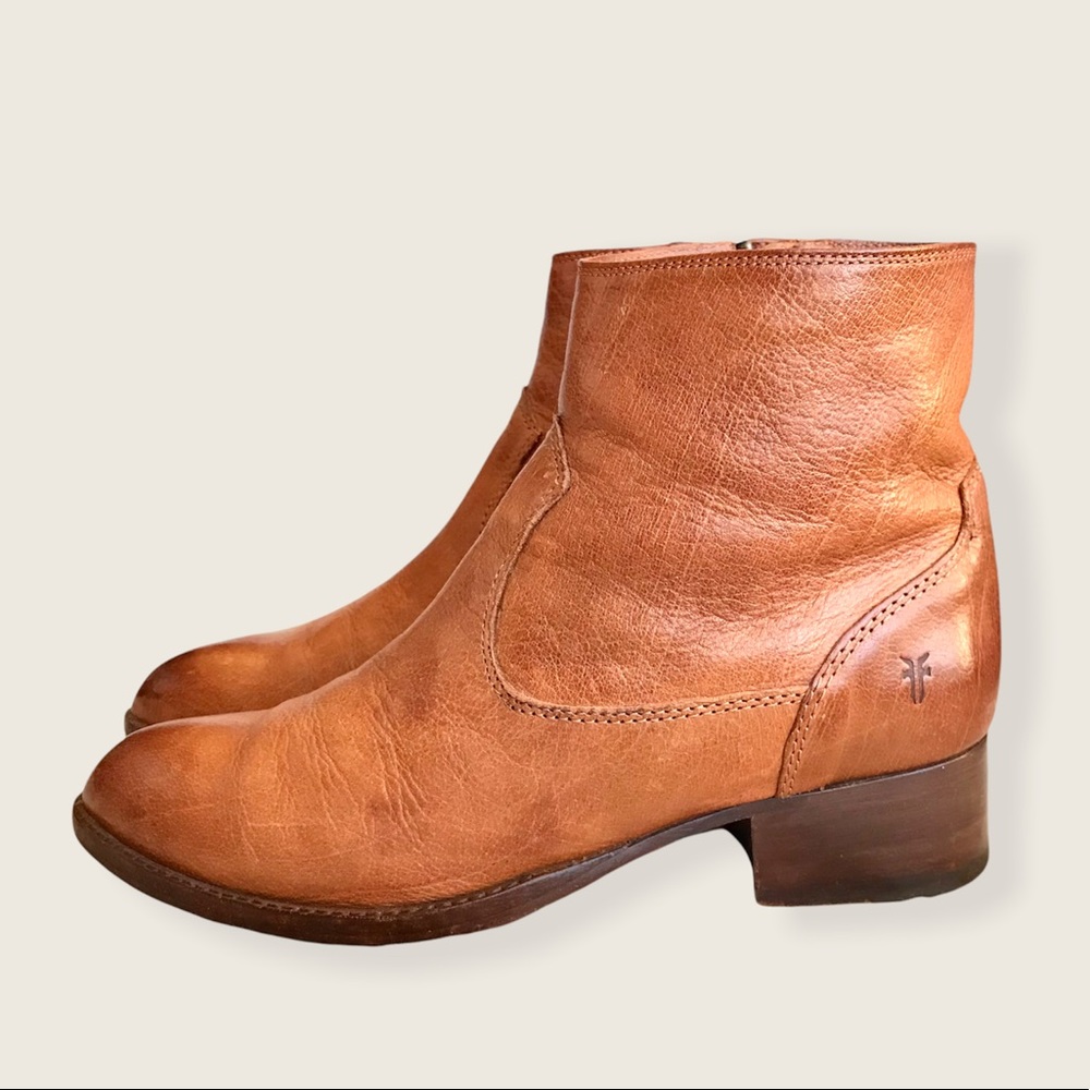 Frye Brooke Short Cognac Genuine Leather Inside Zip Classic Comfy Ankle Booties - Picture 8 of 12
